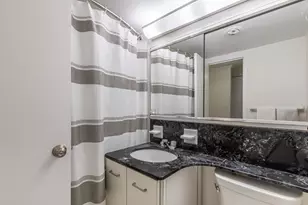 9 Hawthorne Pl, Boston, MA 02114 - Photo 19
