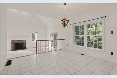 34 Laurelwood Dr, Worcester, MA 01605 - Photo 9
