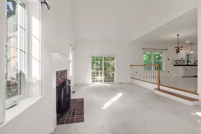 34 Laurelwood Dr, Worcester, MA 01605 - Photo 11