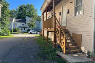 88 Washburn, Springfield, MA 01107 - Photo 3