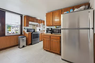 87 West St, Milford, MA 01757 - Photo 9