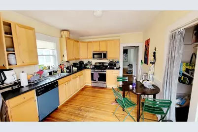 31 Leonard St #2, Somerville, MA 02144 - Photo 1