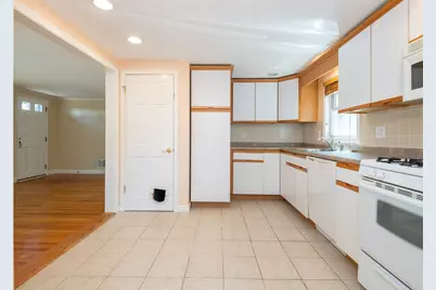 19 Penny Lane, Stoneham, MA 02180 - Photo 9