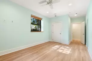 518 E 6th St, Boston, MA 02127 - Photo 21
