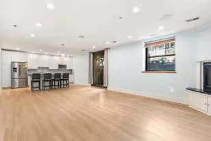 518 E 6th St, Boston, MA 02127 - Photo 17