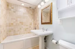 518 E 6th St, Boston, MA 02127 - Photo 31