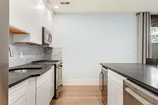 518 E 6th St, Boston, MA 02127 - Photo 15