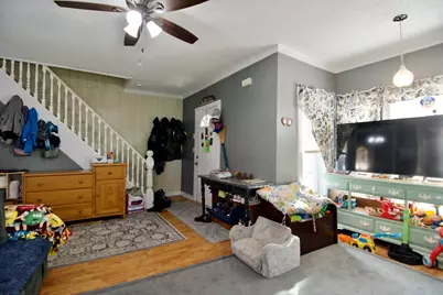 35 Thayer Ave, Springfield, MA 01108 - Photo 9