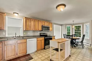 21 Lyons Rd, Dudley, MA 01571 - Photo 11