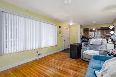 127 Pleasant St, Lunenburg, MA 01462 - Photo 23