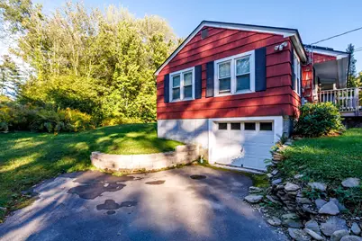 127 Pleasant St, Lunenburg, MA 01462 - Photo 7