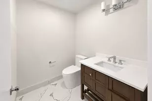 804 E 7th St, Boston, MA 02127 - Photo 11