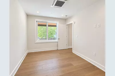 804 E 7th Street #203, Boston, MA 02127 - Photo 15