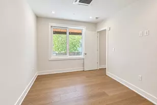 804 E 7th St, Boston, MA 02127 - Photo 15