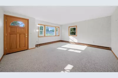 44 Memorial Dr, Methuen, MA 01844 - Photo 7