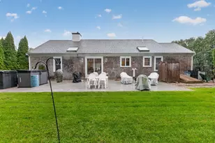 276 Pheasant Hill Cir, Barnstable, MA 02635 - Photo 3