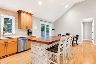276 Pheasant Hill Cir, Barnstable, MA 02635 - Photo 17