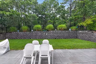 276 Pheasant Hill Cir, Barnstable, MA 02635 - Photo 5