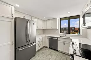 406 Paradise Rd, Swampscott, MA 01907 - Photo 15