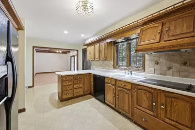 227 Telegraph Ave, Chicopee, MA 01020 - Photo 15