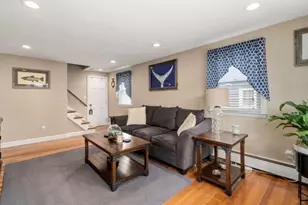 15 Farrin St, Boston, MA 02136 - Photo 3