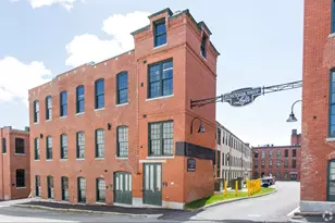 64 Beacon St, Worcester, MA 01608 - Photo 1
