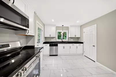 142 May St, North Attleboro, MA 02760 - Photo 7