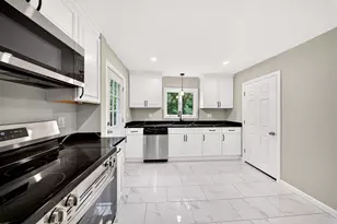 142 May St, North Attleboro, MA 02760 - Photo 7