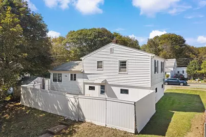 135 Cherry Street, Gloucester, MA 01930 - Photo 23