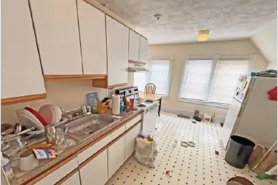 255 Liberty Street, Lowell, MA 01851 - Photo 9
