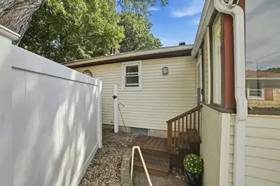 19 Harold St, Worcester, MA 01604 - Photo 25