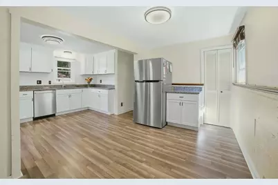 19 Harold St, Worcester, MA 01604 - Photo 7