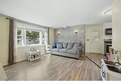 19 Harold St, Worcester, MA 01604 - Photo 5