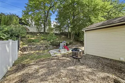 19 Harold St, Worcester, MA 01604 - Photo 27
