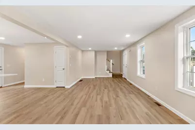 4 Lady Bug Ln, Plymouth, MA 02360 - Photo 5