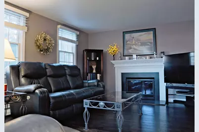 20 Charlton St, Sturbridge, MA 01566 - Photo 3