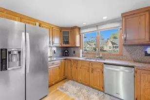 950 Glen St, New Bedford, MA 02745 - Photo 27