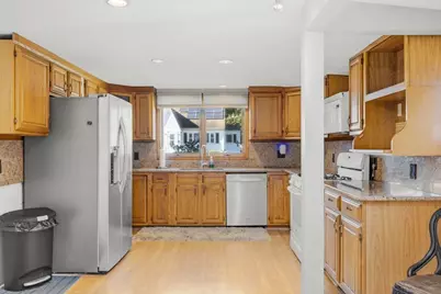 950 Glen St, New Bedford, MA 02745 - Photo 23