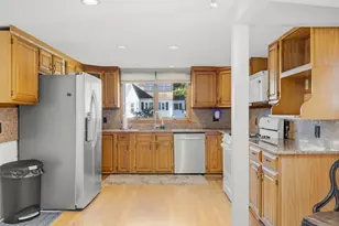 950 Glen St, New Bedford, MA 02745 - Photo 23