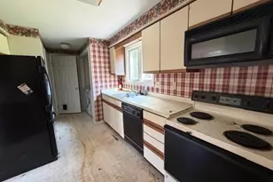 163 Whittier Meadows Dr, Amesbury, MA 01913 - Photo 9