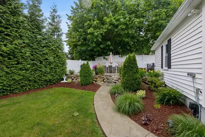 40 County St #B, Peabody, MA 01960 - Photo 5