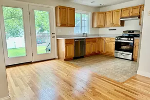 17 Myrtle St, Watertown, MA 02472 - Photo 3