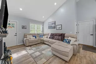 4 McCarthy Rd, North Brookfield, MA 01535 - Photo 5