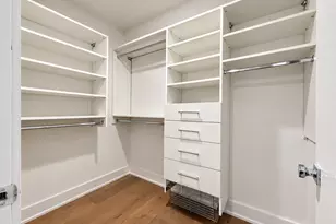 804 E 7th St, Boston, MA 02127 - Photo 11