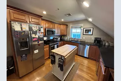 116 Chestnut St #5, Waltham, MA 02453 - Photo 5