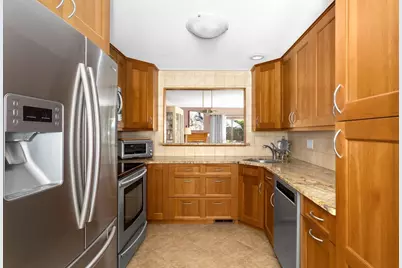 22 Hawthorne Vlg #D, Franklin, MA 02038 - Photo 9