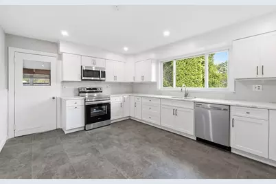 107 South St, East Brookfield, MA 01515 - Photo 9