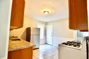 42 Colonial Ave, Boston, MA 02124 - Photo 5
