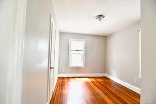 42 Colonial Ave, Boston, MA 02124 - Photo 9