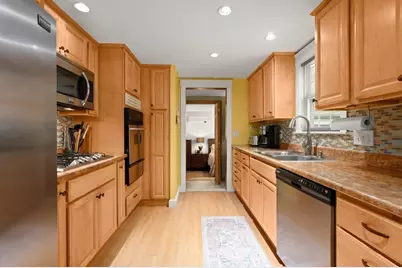 128 Collins St, Danvers, MA 01923 - Photo 5